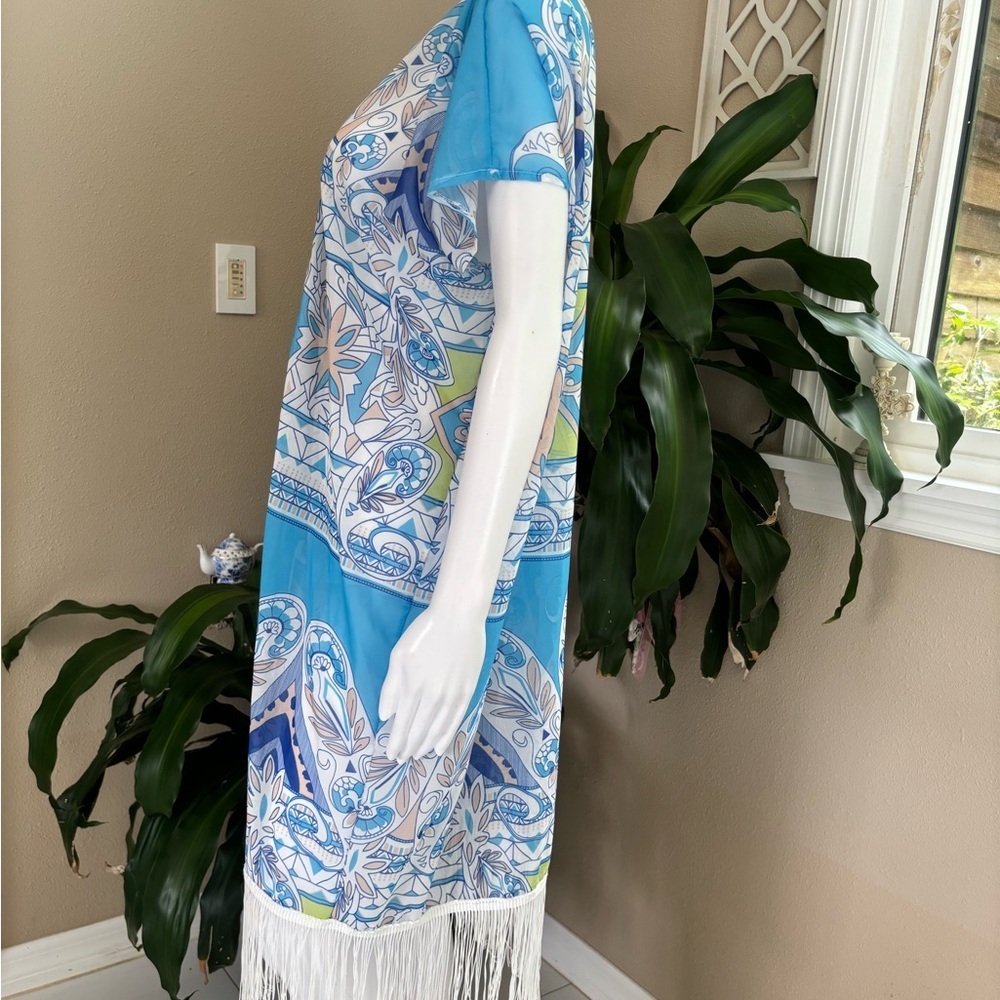 Blue and White Paisley Kimono - Picture 3 of 7